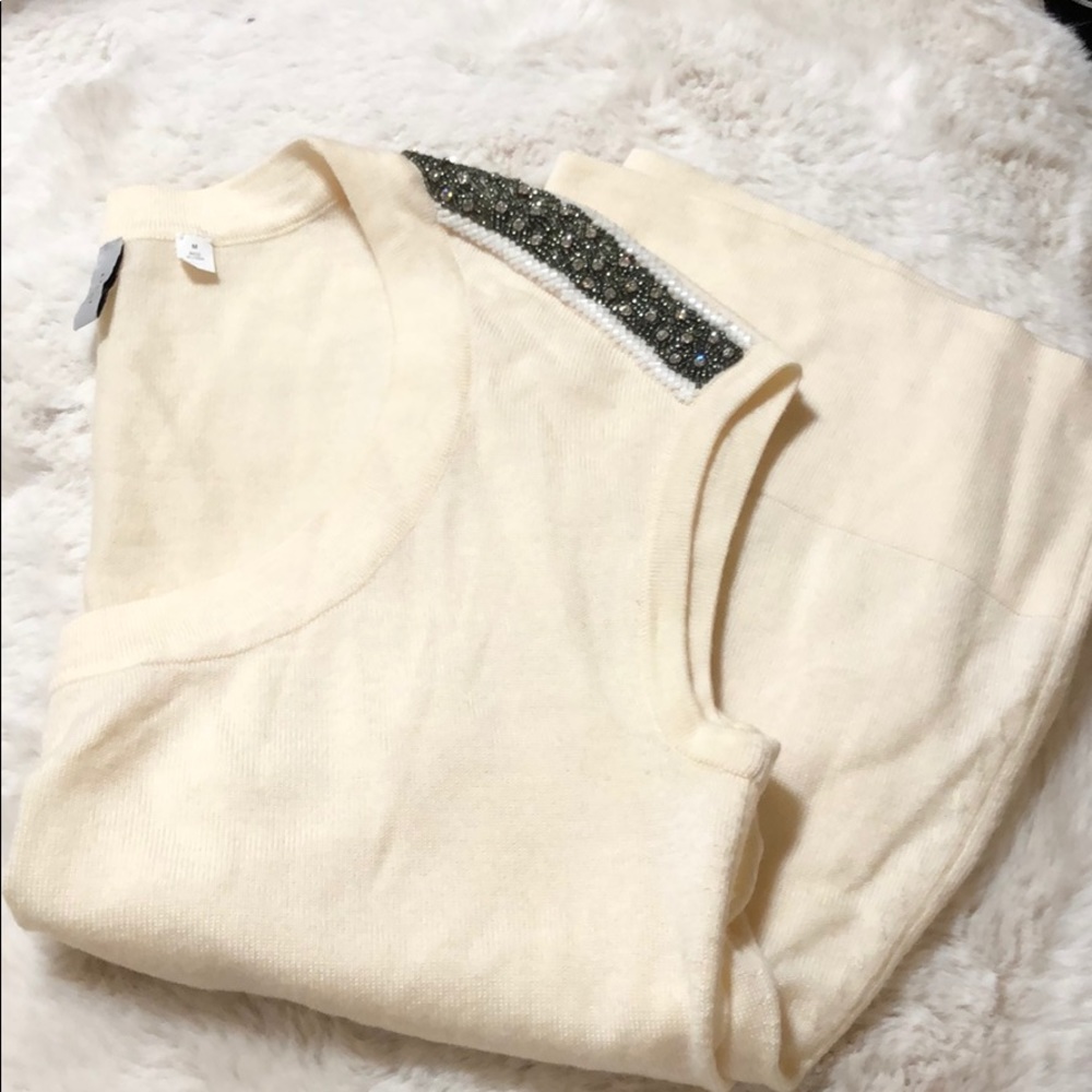 NWOT. Wool sleeveless top